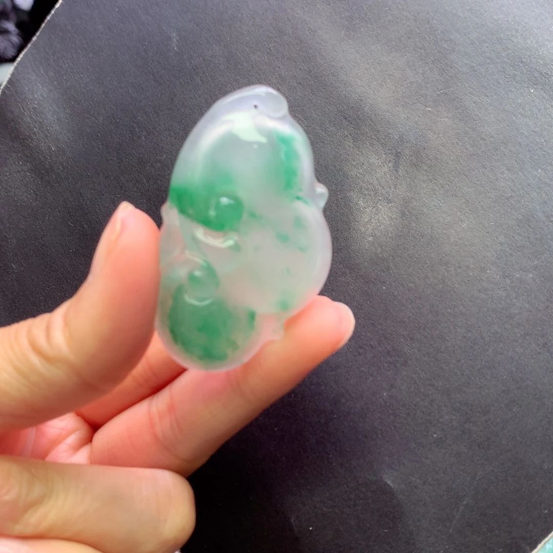 石英质玉未镶嵌颈饰