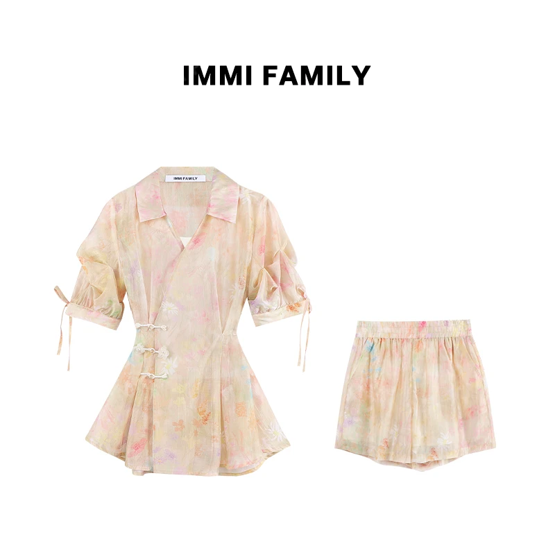 “金玉芳菲”新中式晕染气质套装夏季V领盘扣修身衬衫高腰短裤