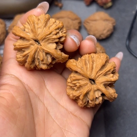 把件文玩核桃大虎头