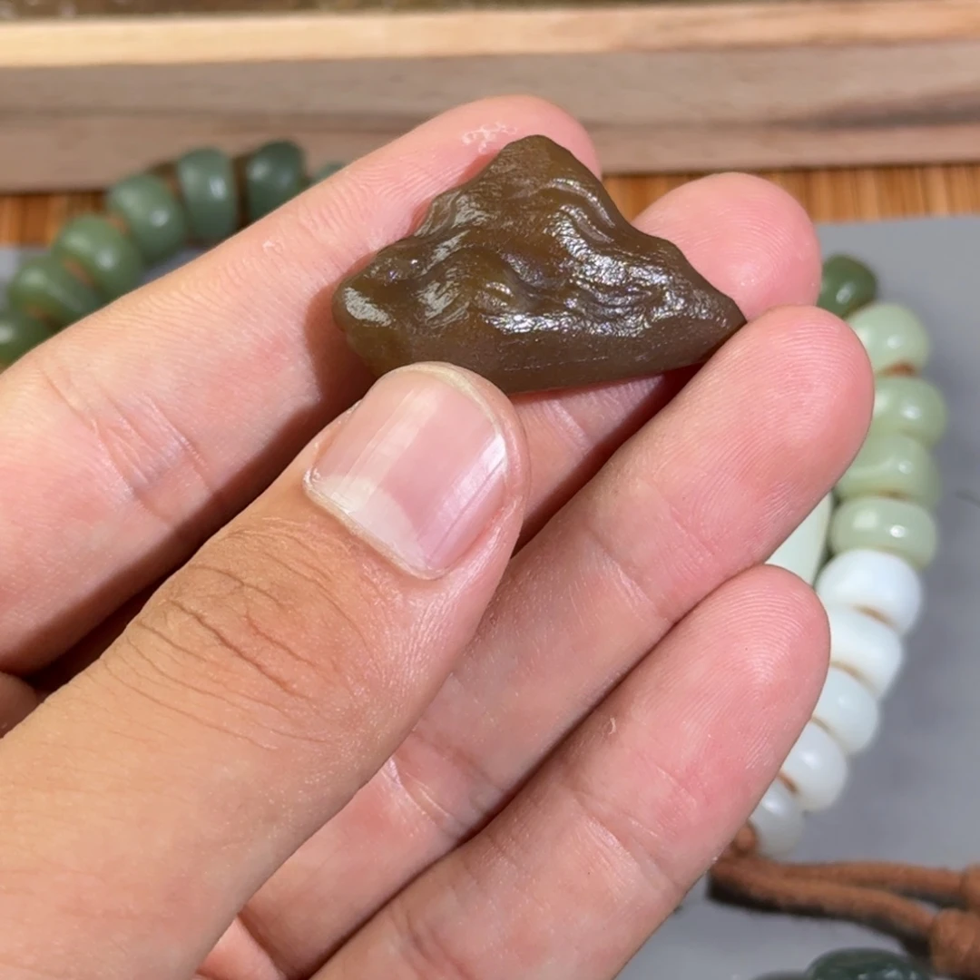 和田玉（糖玉）未镶嵌颈饰