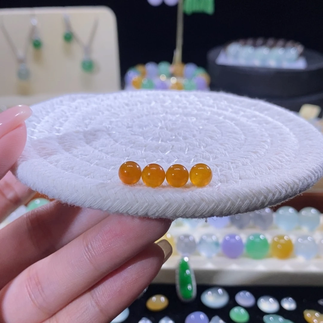 翡翠未镶嵌颈饰多样性发货只发其一