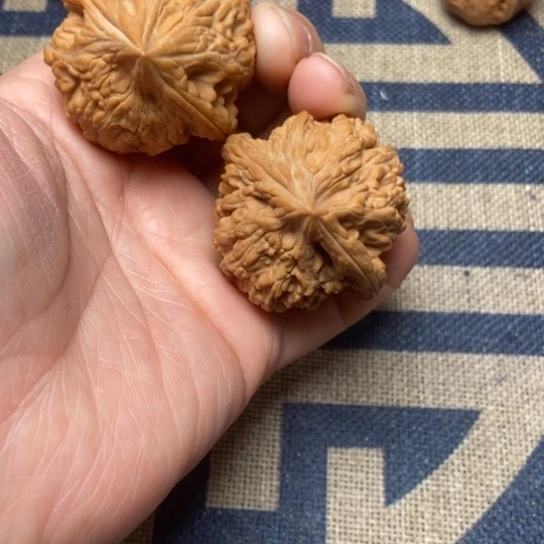 吊坠文玩核桃大孤石全品41