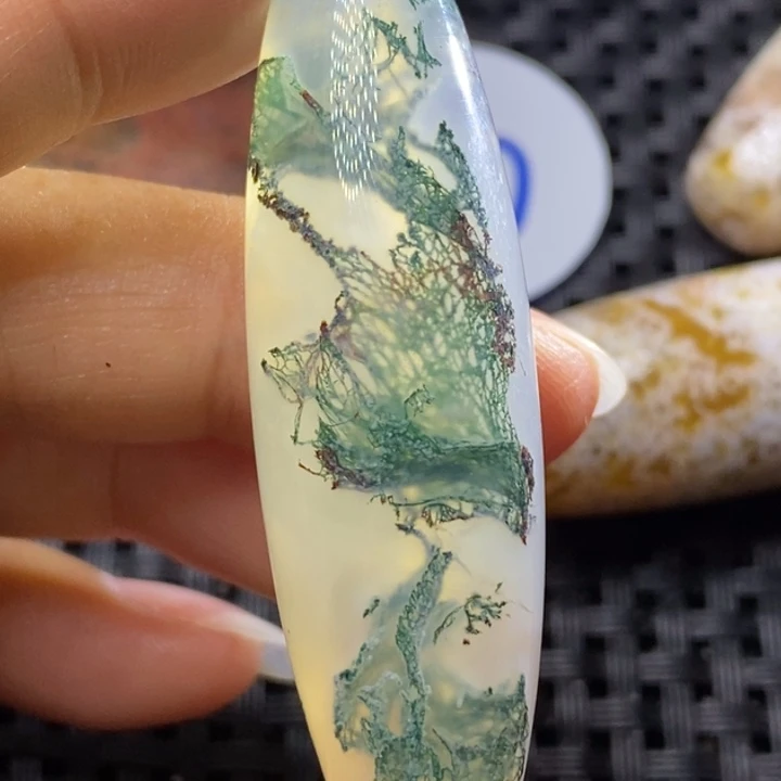 未镶嵌颈饰玛瑙/玉髓墨*语