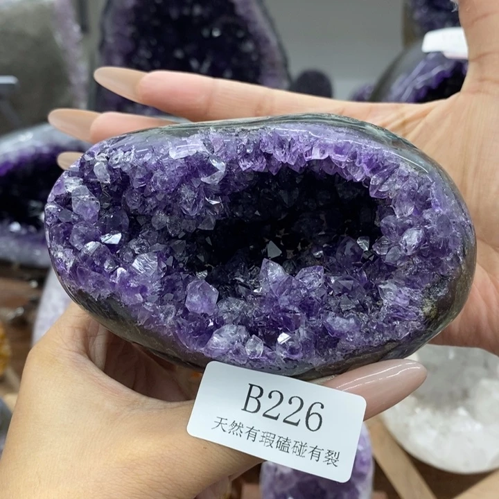 紫晶未镶嵌大型摆件（非配饰）