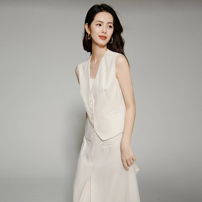 晚白【新品】2025夏韩系职场马夹V领通勤高级感西装马夹女25051301