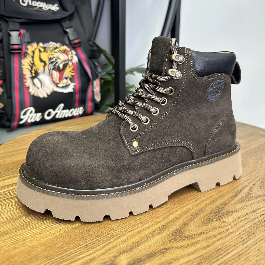 秋冬新款牛反绒马丁靴男士时尚户外工装靴复古英伦风真皮机车靴男