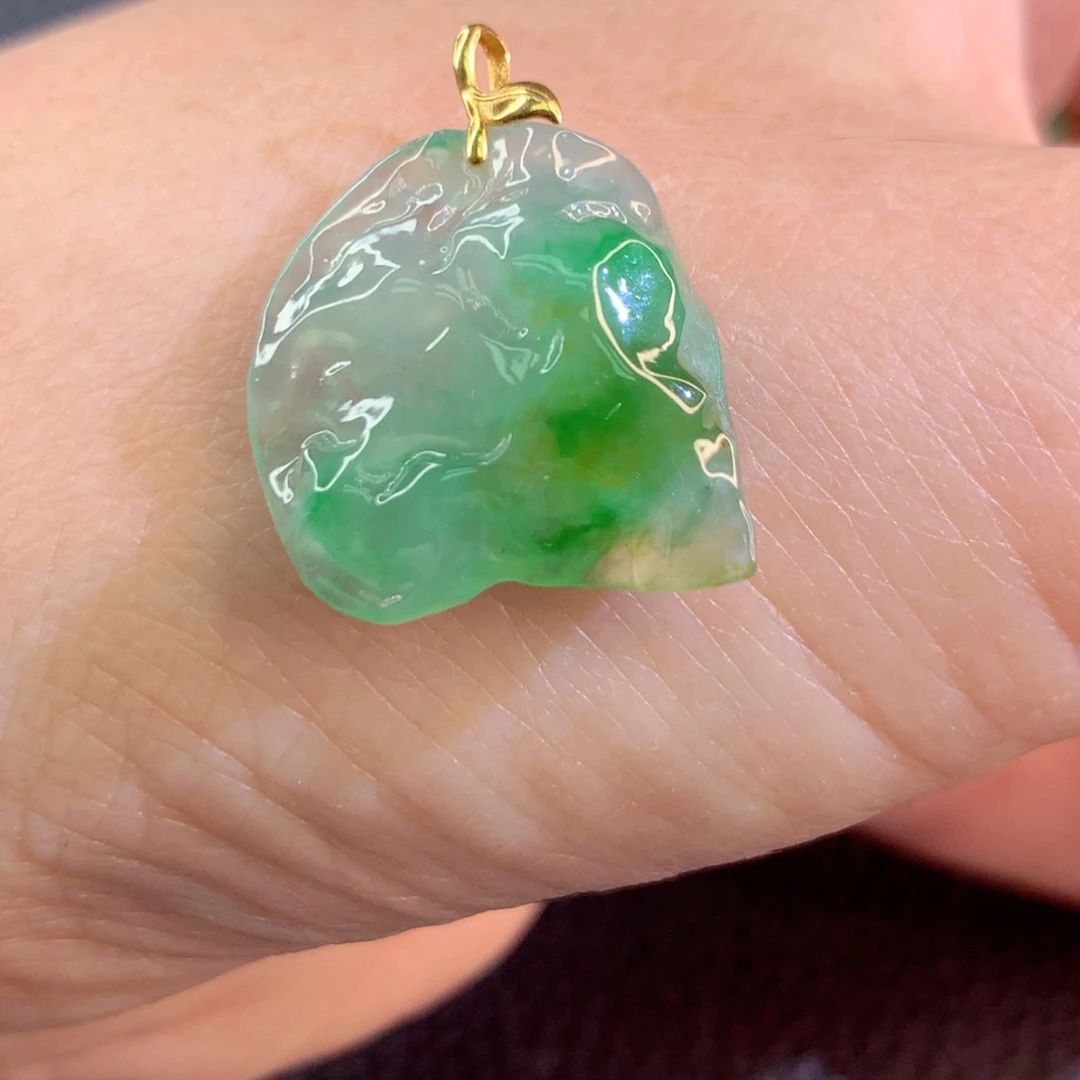 翡翠18K金镶嵌颈饰翡翠