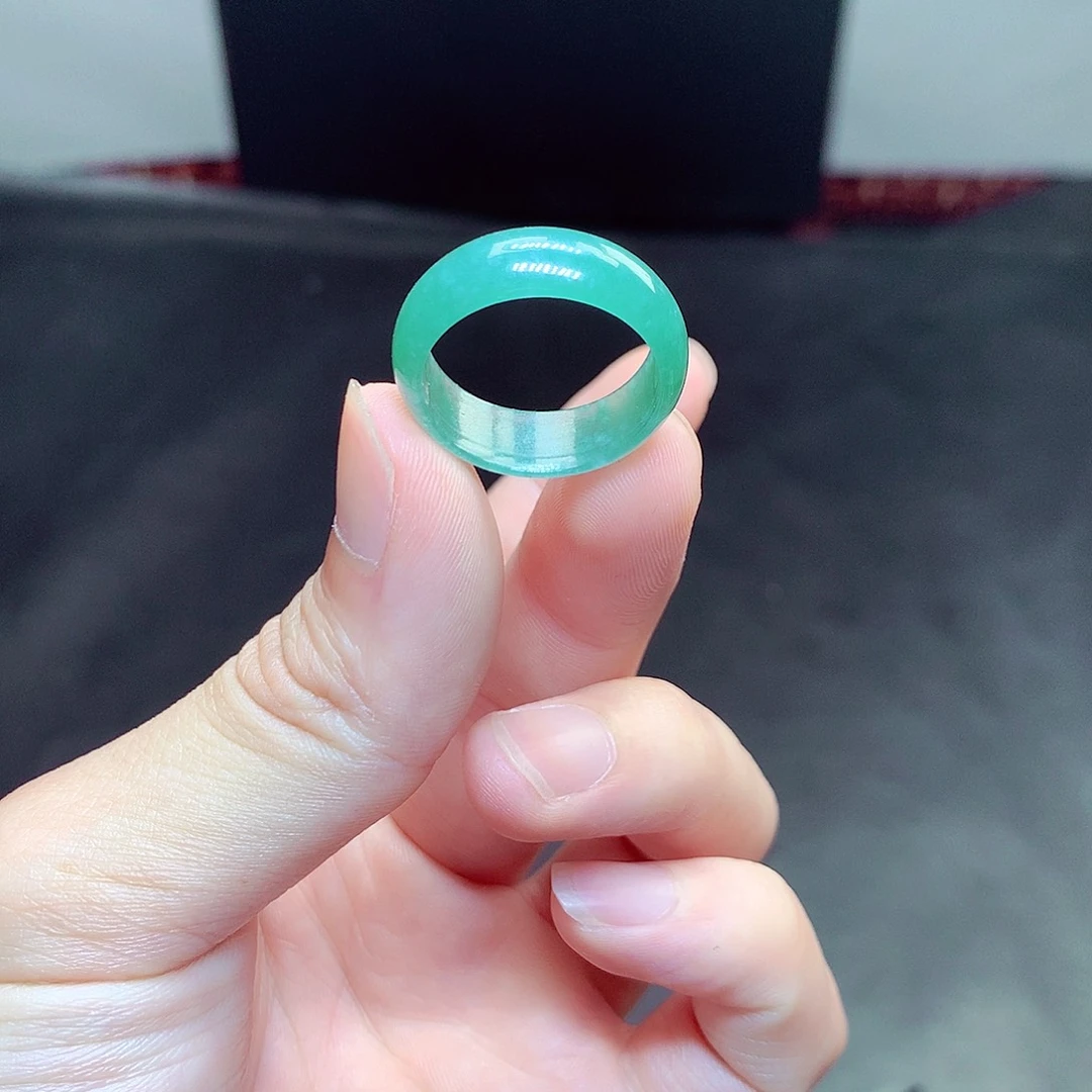 翡翠未镶嵌毛衣链