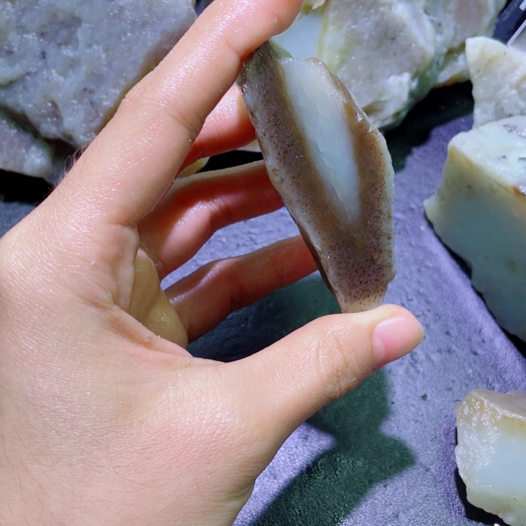 和田玉未镶嵌珠宝半成品