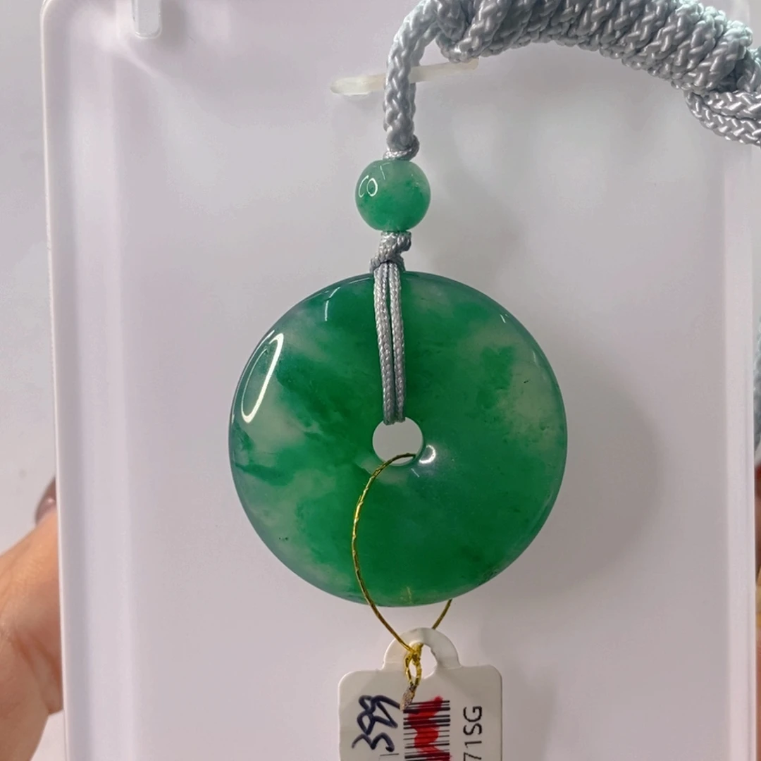 石英质玉未镶嵌颈饰