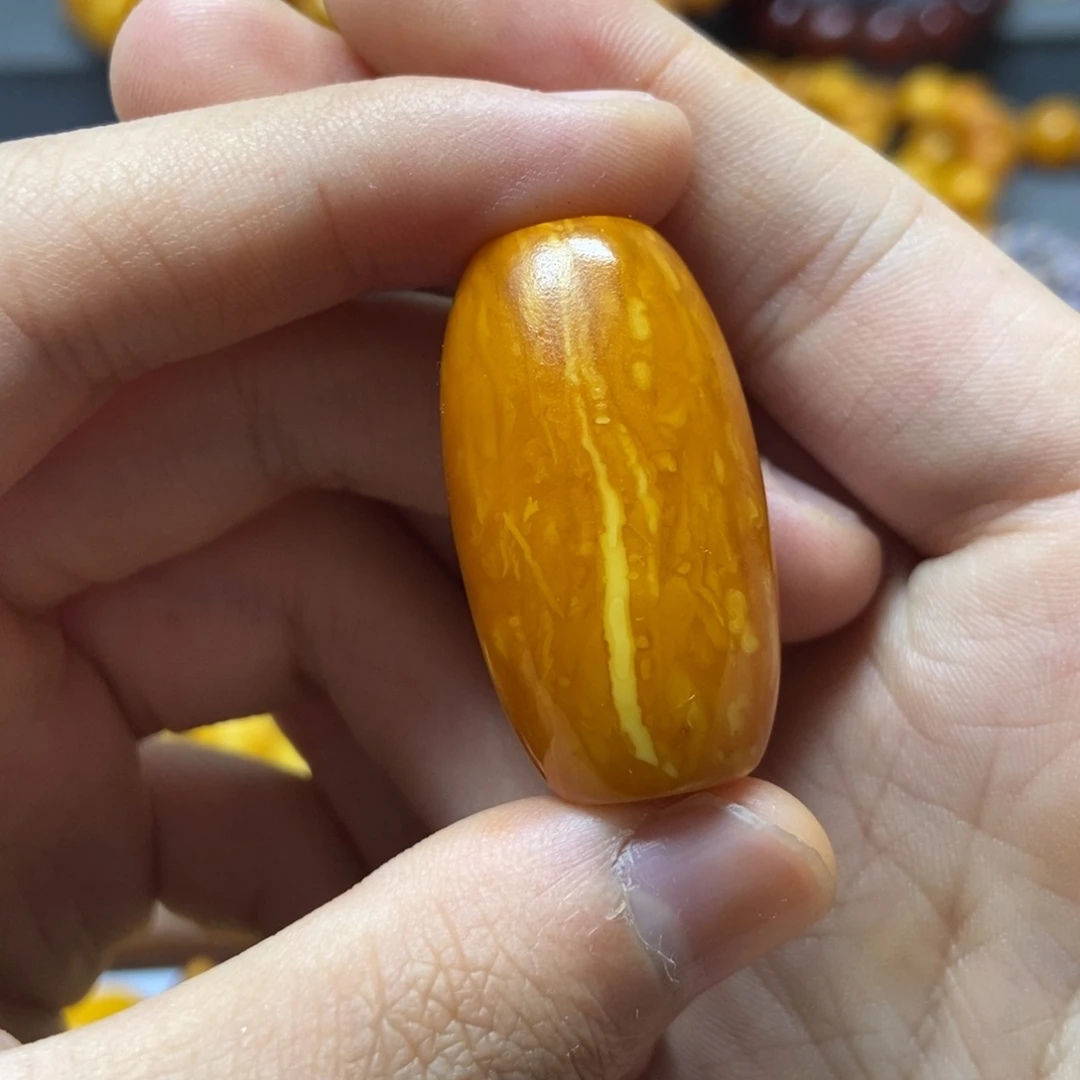 未镶嵌琥珀珠宝奇石