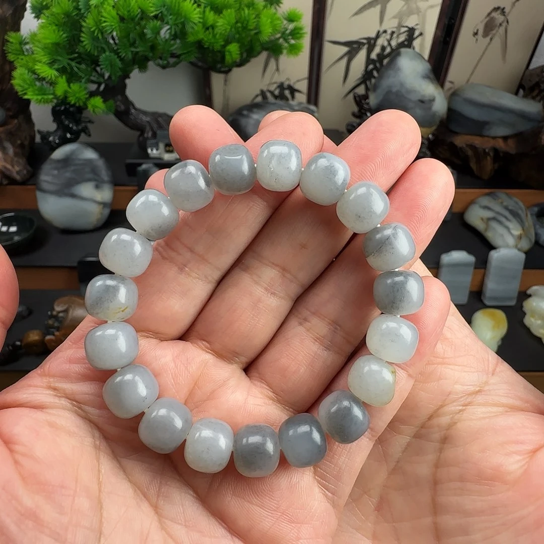 黄***杰和田玉未镶嵌挂件