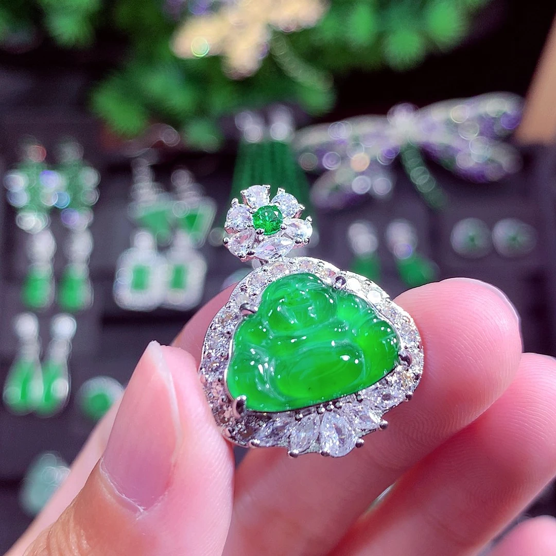 颈饰未镶嵌翡翠天然