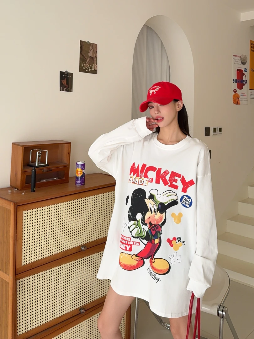 2025新款卡通卡通大米奇印花慵懒感大版遮屁股百搭显瘦长袖款1078