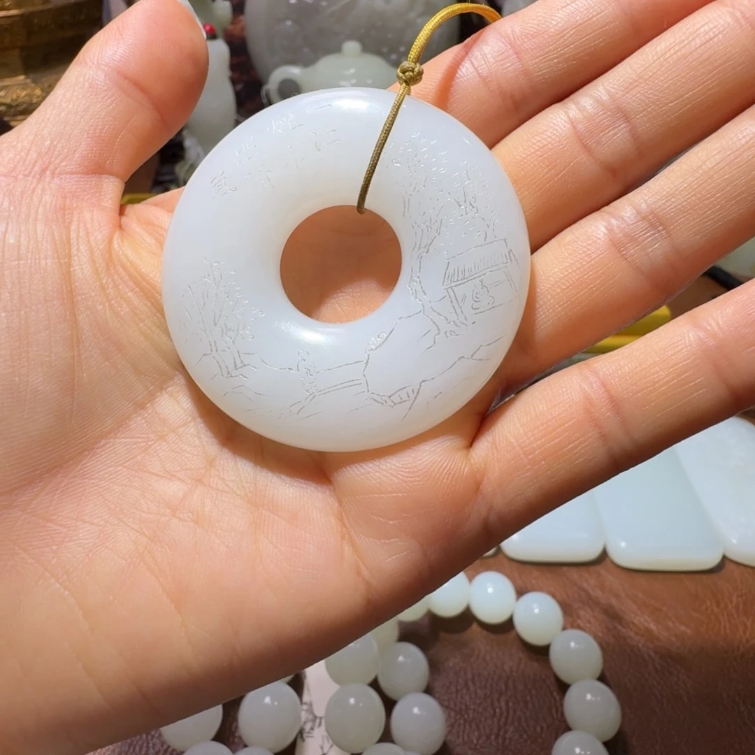 和田玉未镶嵌把件