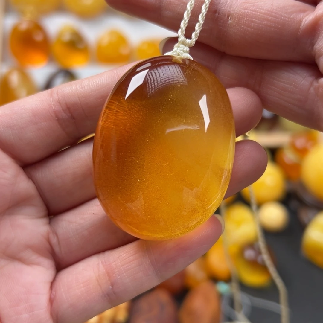 蜜蜡未镶嵌颈饰25克