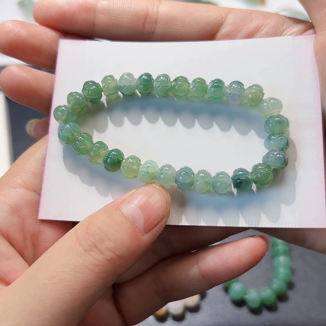 事***顺翡翠未镶嵌颈饰天然缅甸翡翠A货莲花珠