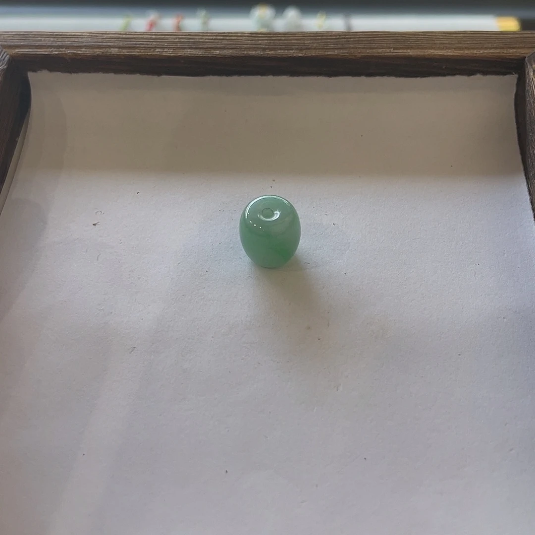 翡翠未镶嵌吊坠(不含链)是****呀