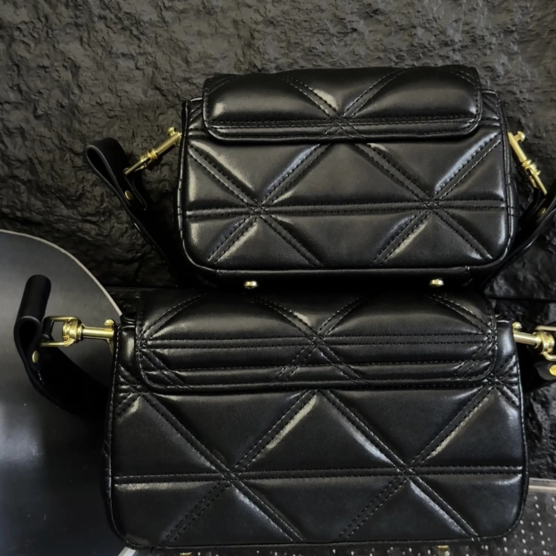 土星新款小羊腋下包菱格大格纹轻奢小众高级感包包