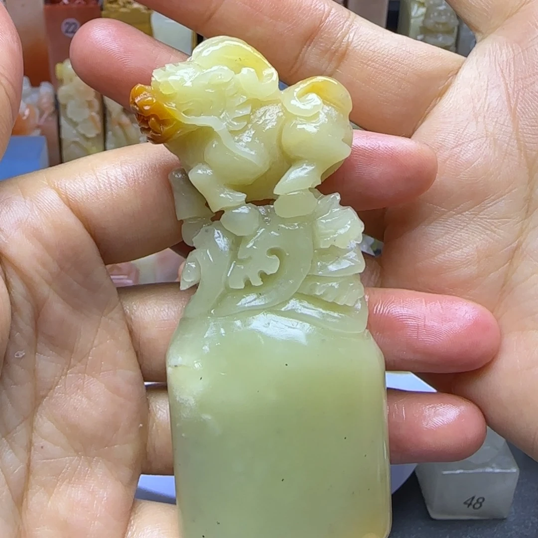 寿山印石随行章麒麟