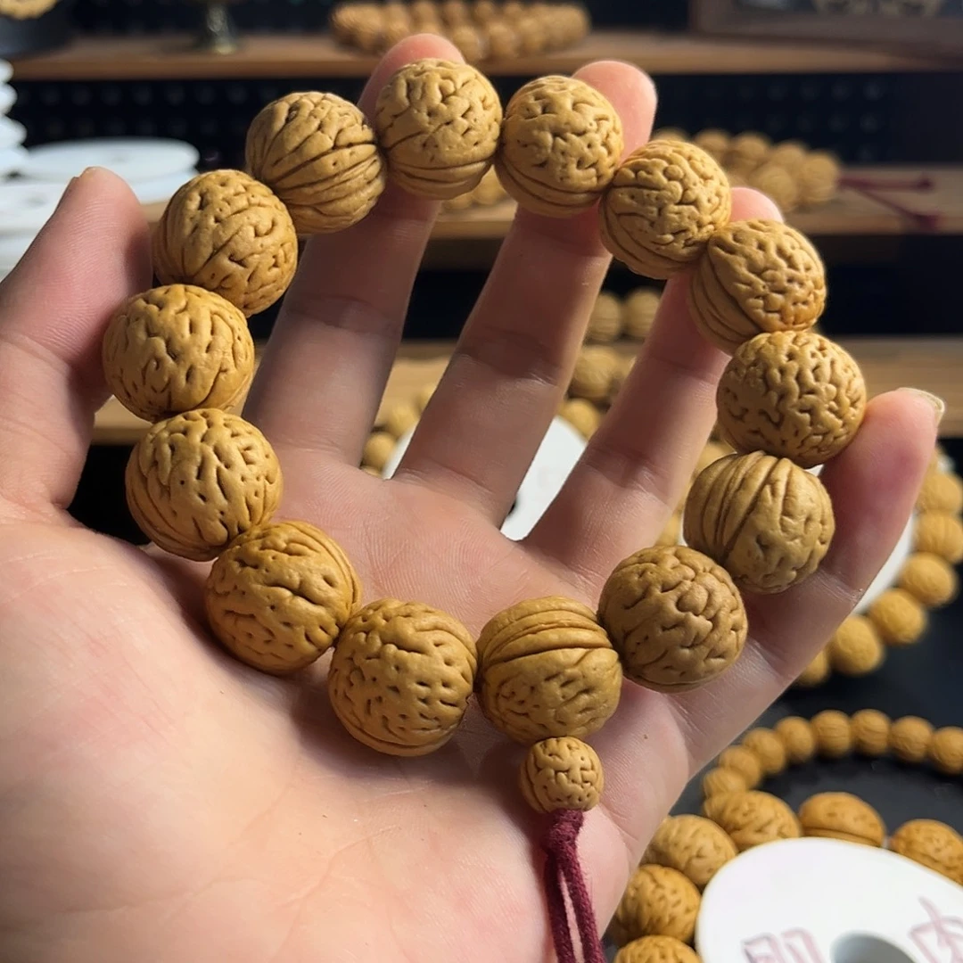 K***A吊坠桃核20大肌肉盘锦