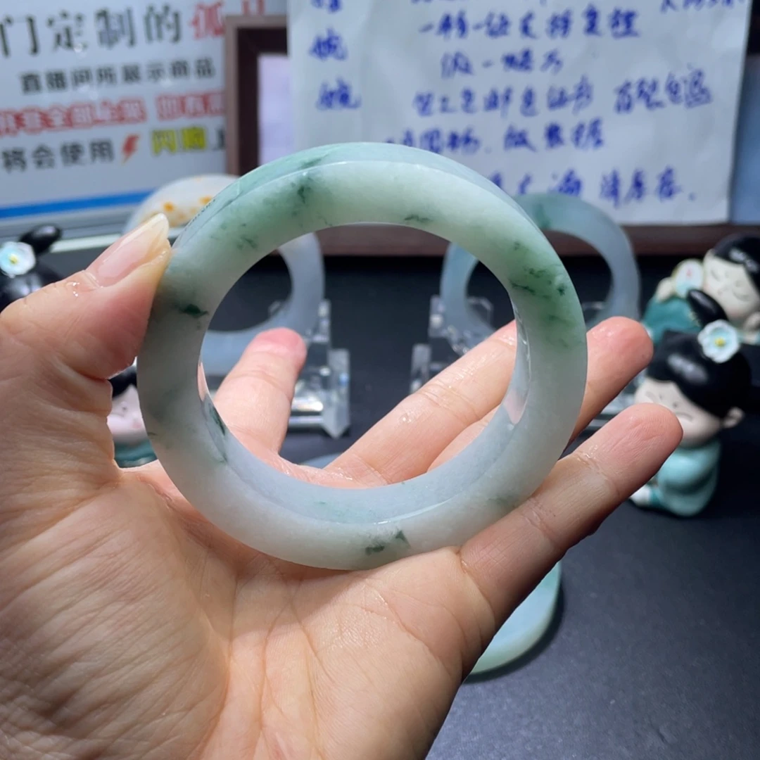 猎***人定制翡翠未镶嵌订金