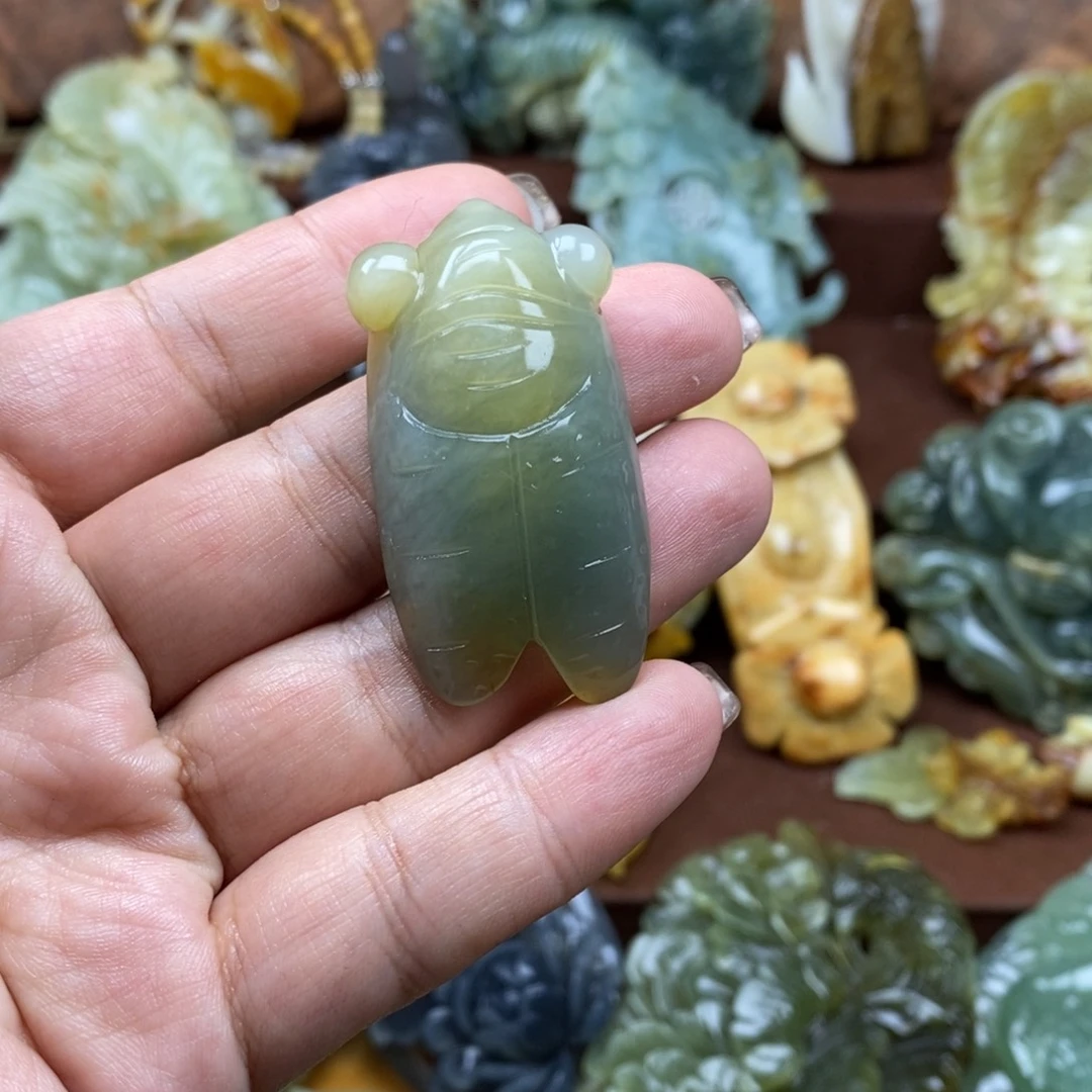 蛇纹石玉未镶嵌吊坠(赠链)