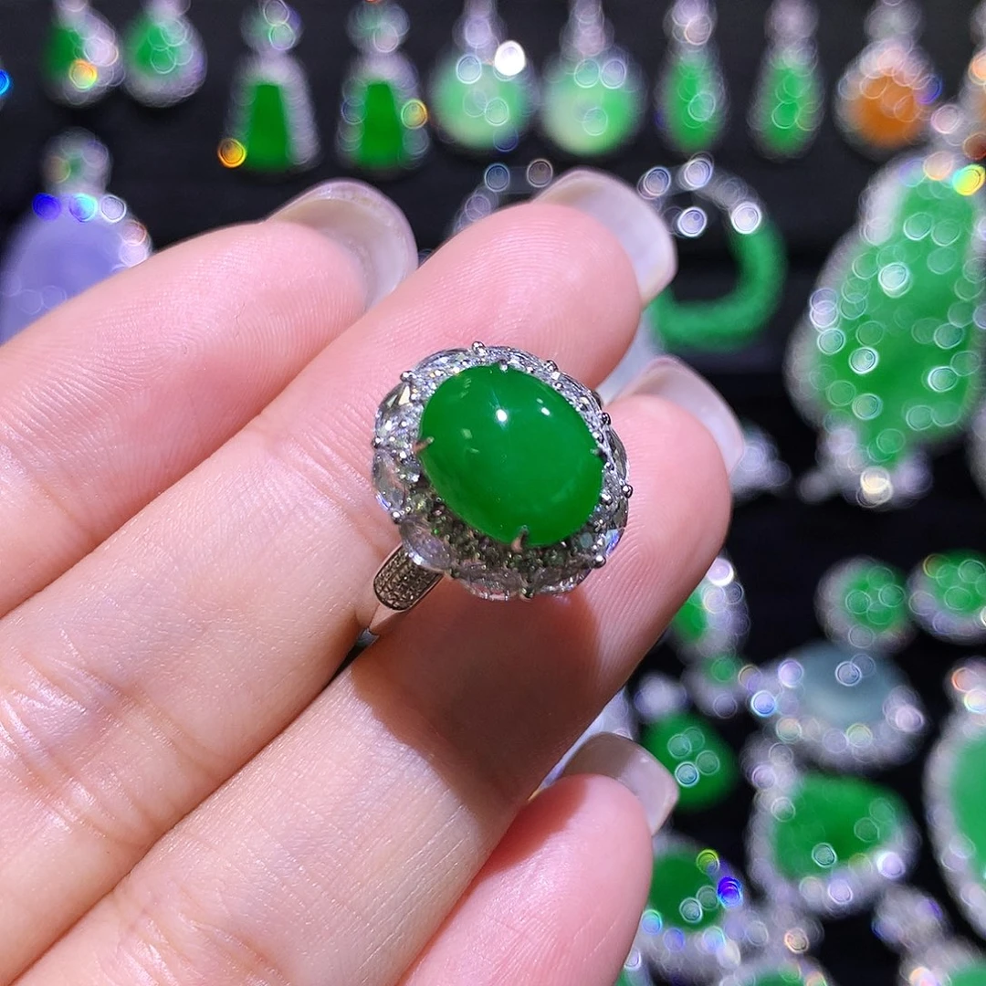 翡翠18K金镶嵌戒指高冰满绿