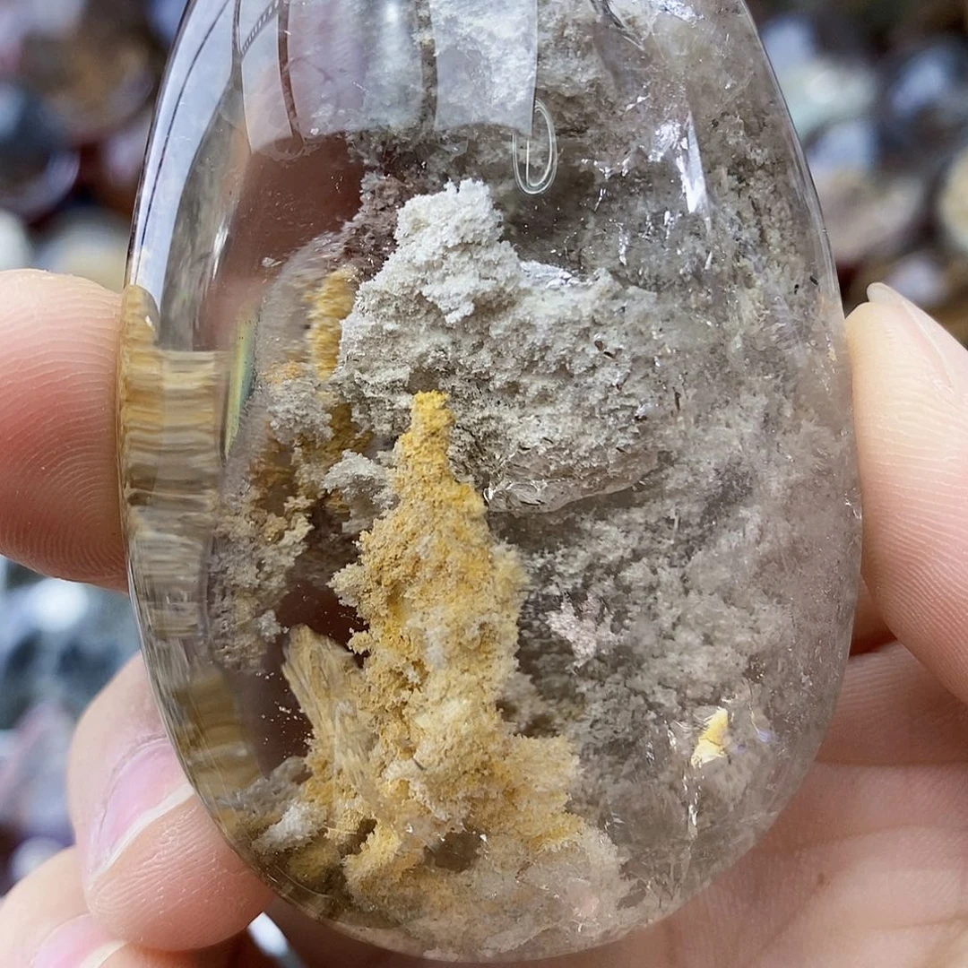 天然水晶透亮光泽未镶嵌水晶