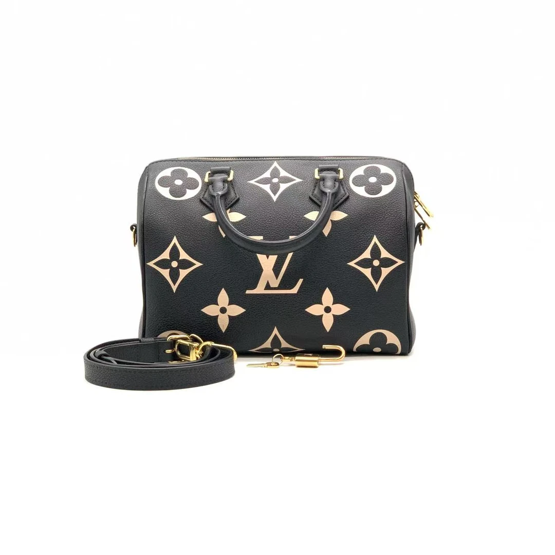 99新 LouisVuitton/路易威登 熊猫色sp25枕头包/芯片款