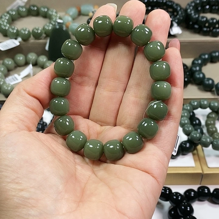 和田玉颈饰未镶嵌小*宝