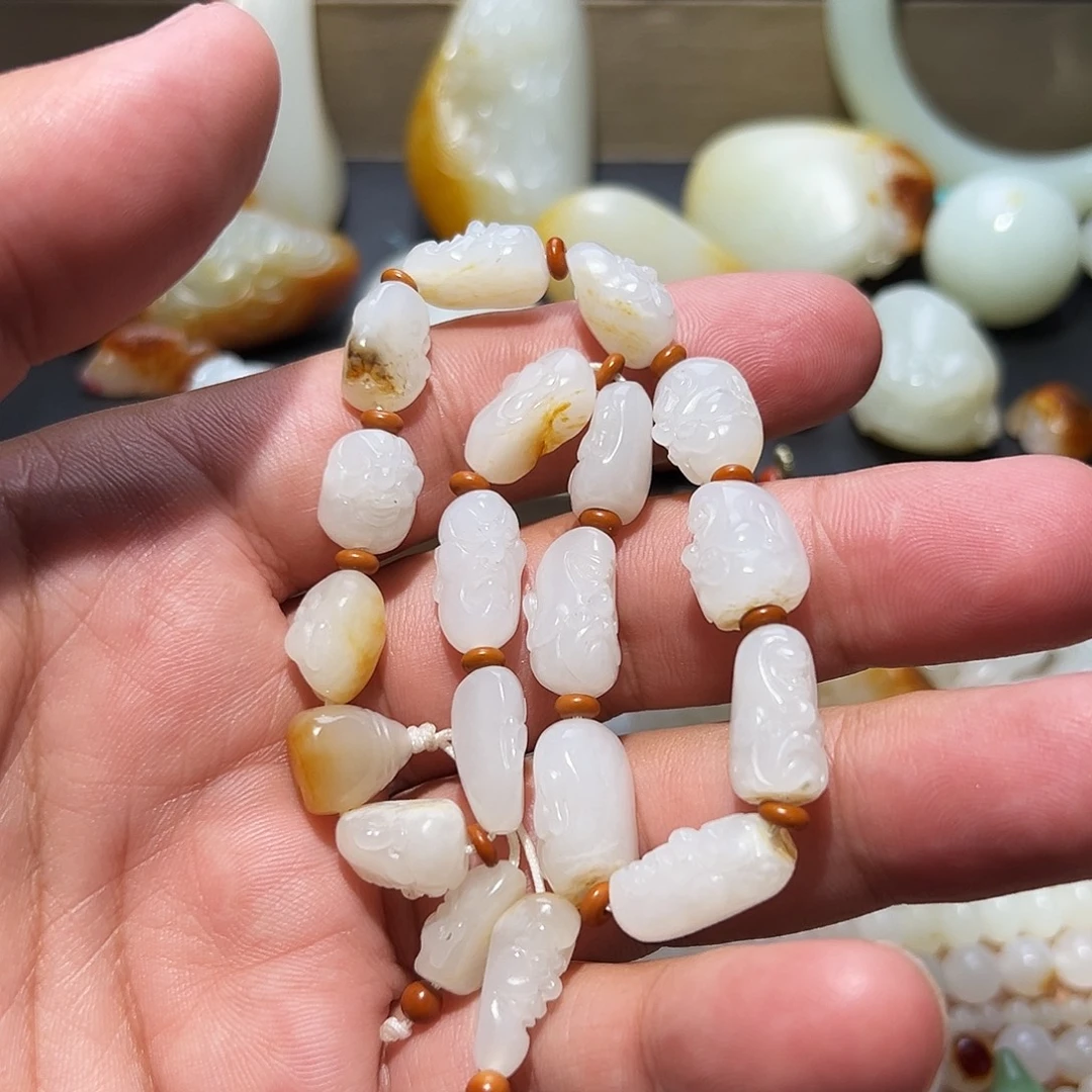 思***厚未镶嵌和田玉挂件