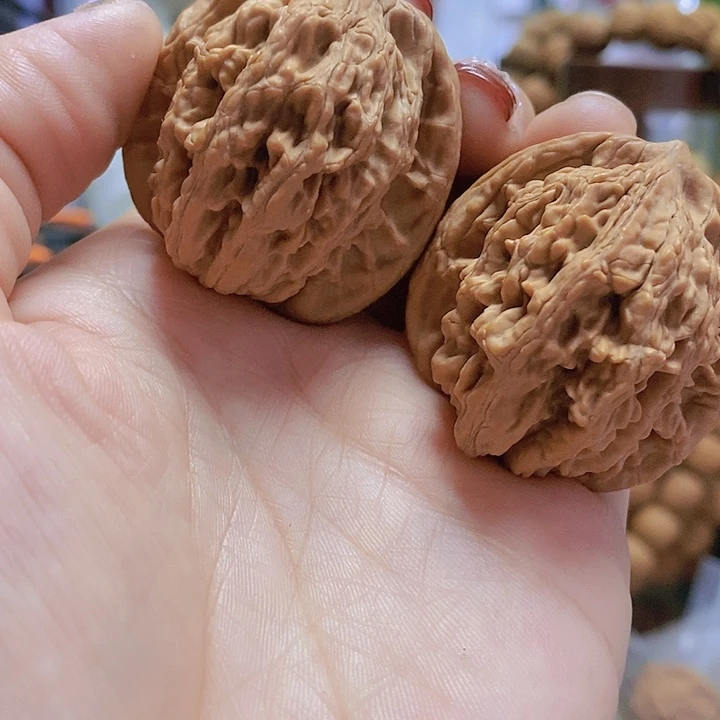 【闪购商品】文玩核桃把件39红皮虎头