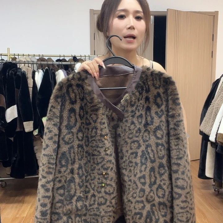 皮毛一体外套女中长款