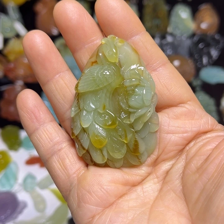 蛇纹石玉未镶嵌吊坠(赠链)