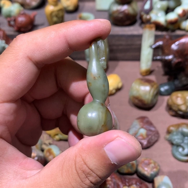岫岩河磨玉（透闪石质玉）未镶嵌挂件