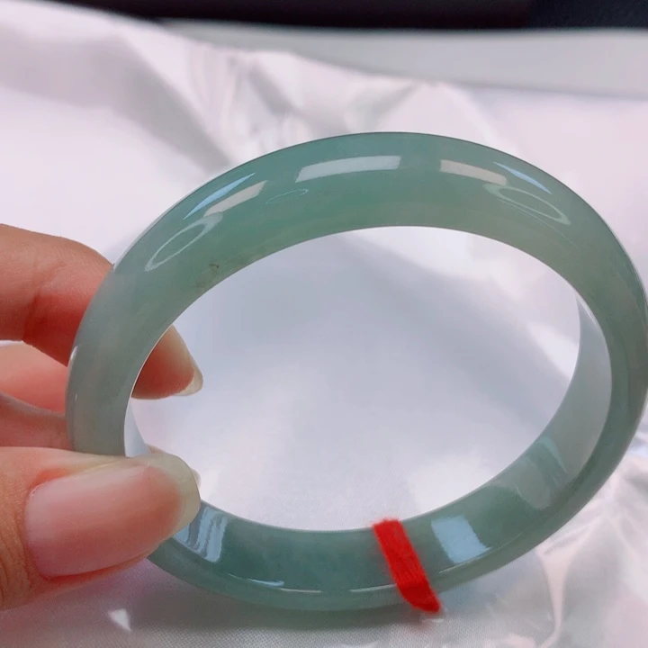 翡翠手镯未镶嵌57圈