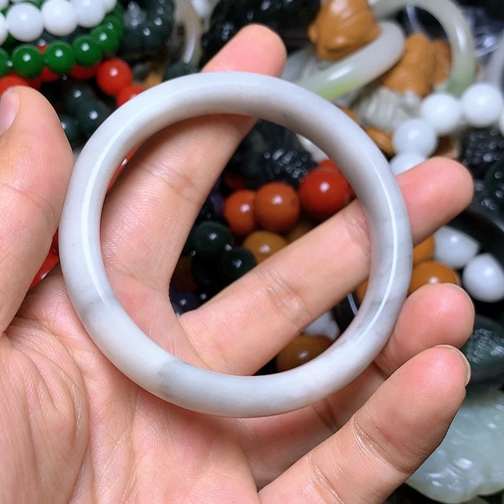 【闪购商品】钠长石玉手镯未镶嵌