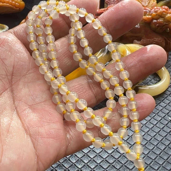 石英质玉（黄龙玉）颈饰未镶嵌