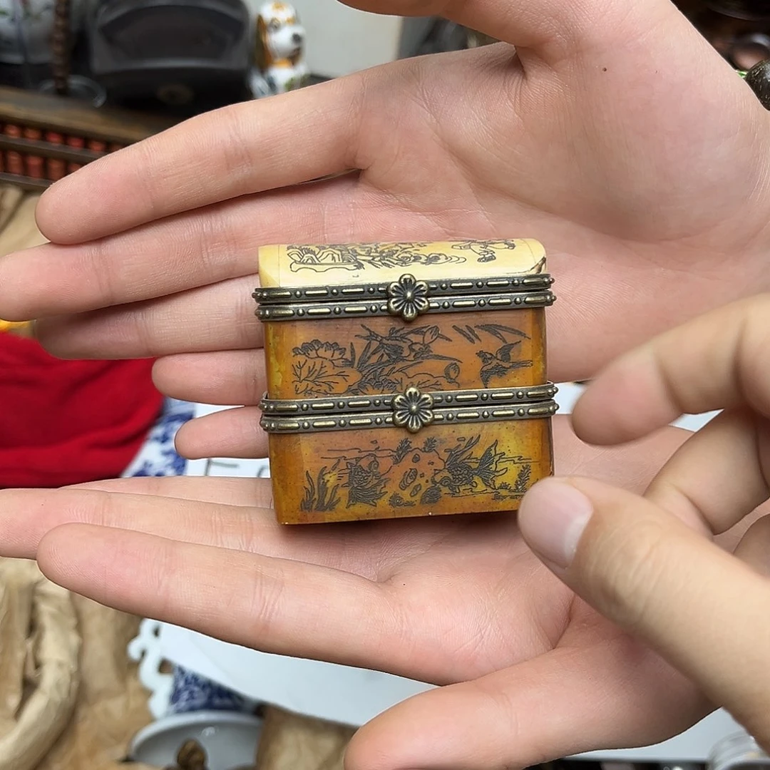 大叶紫檀（黑酸枝木类）
