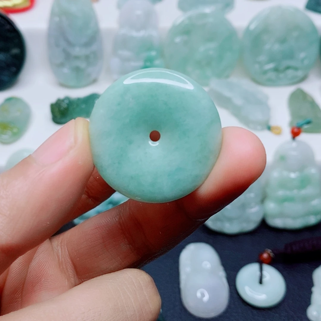 颈饰未镶嵌翡翠吊坠