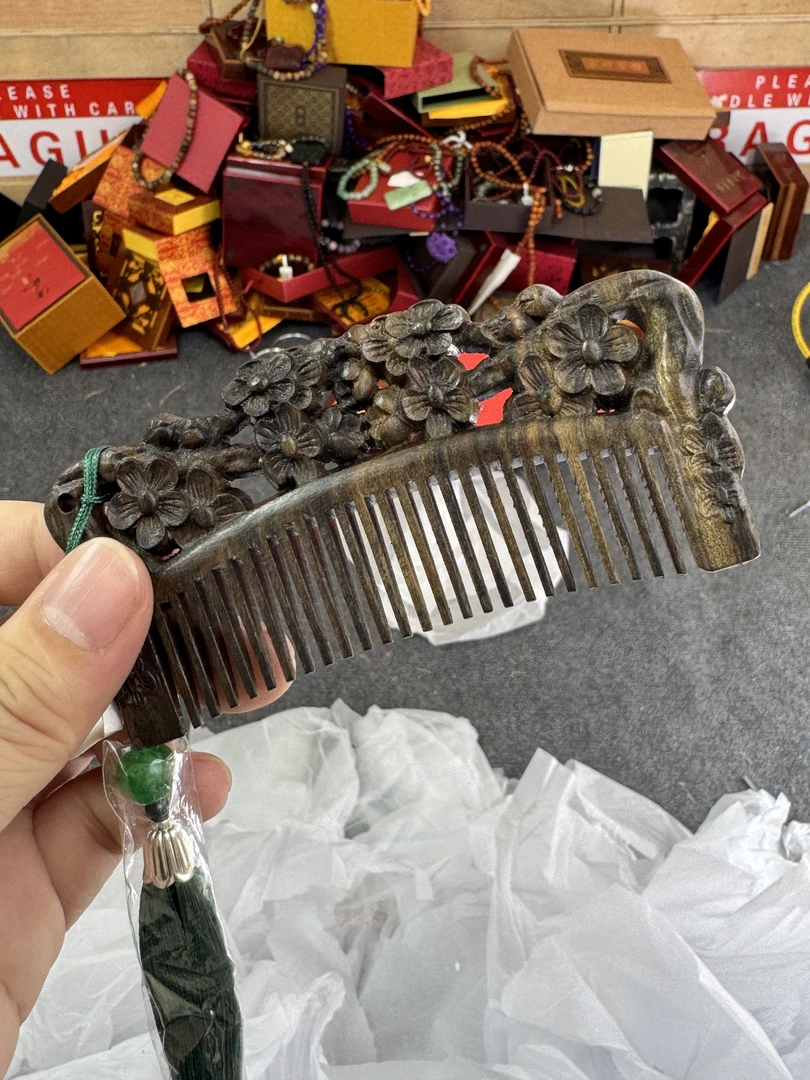 a36精品檀香木梳子无礼盒