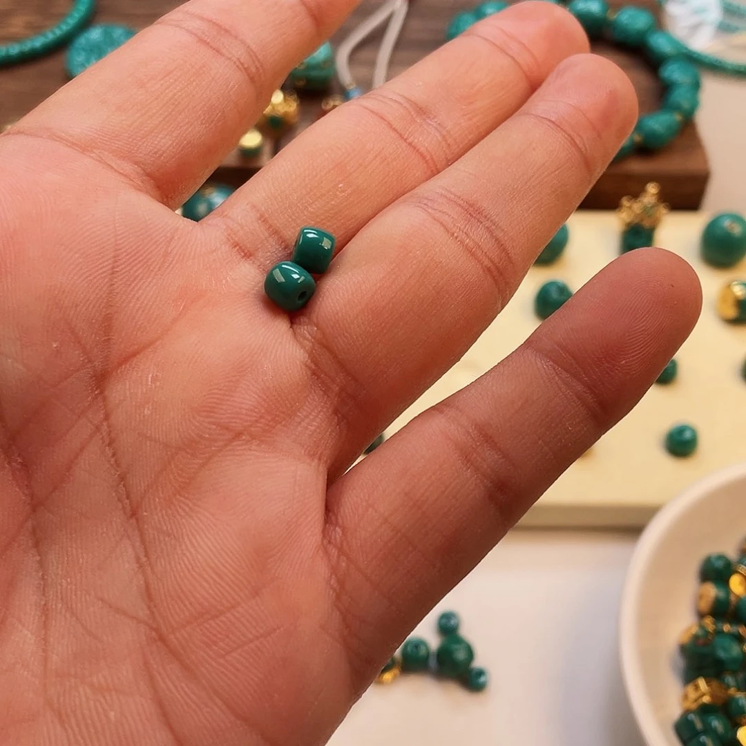 绿松石颈饰未镶嵌