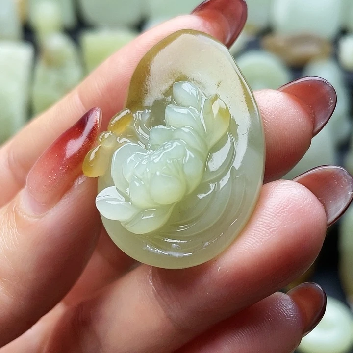 和田玉（糖玉）未镶嵌颈饰