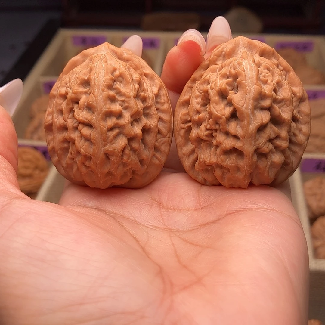 文玩核桃把件红锦鲤42