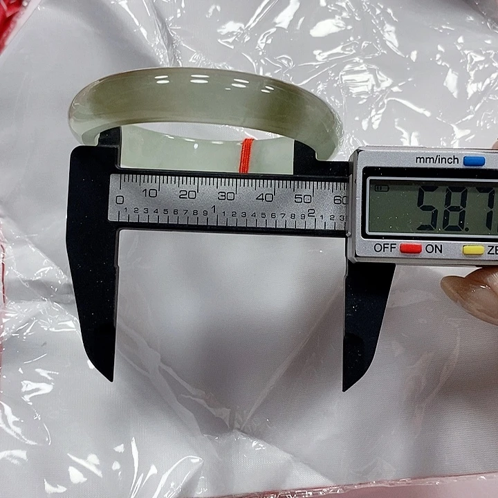 翡翠手镯未镶嵌76