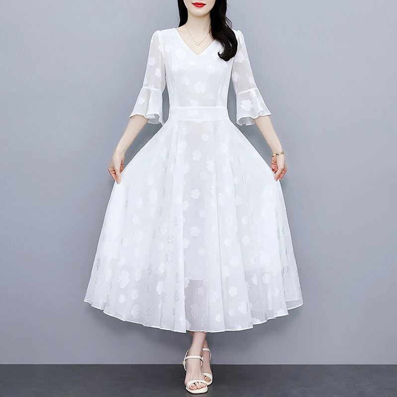 高档提花雪纺白色连衣裙2025新款夏季长款修身仙女沙滩大摆长裙子