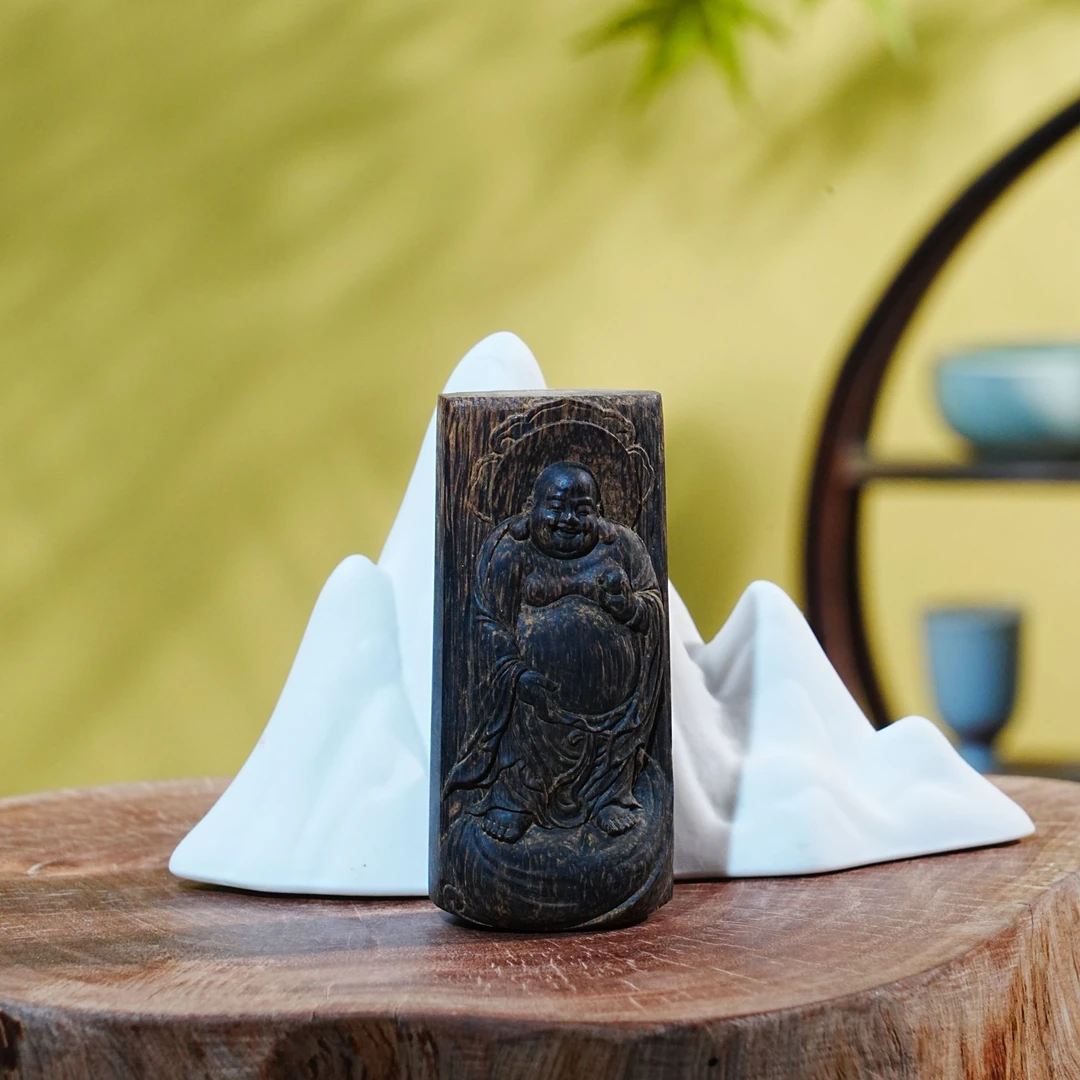 【收藏级】金三角黑奇楠软丝老料方牌（佛公） 27.1g  251109005 A