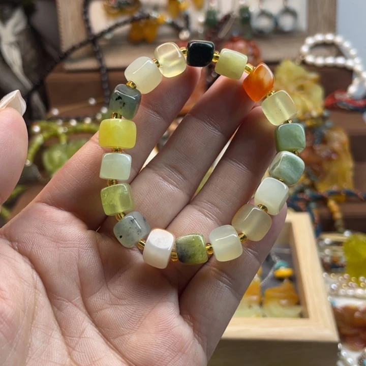 蛇纹石玉手串未镶嵌