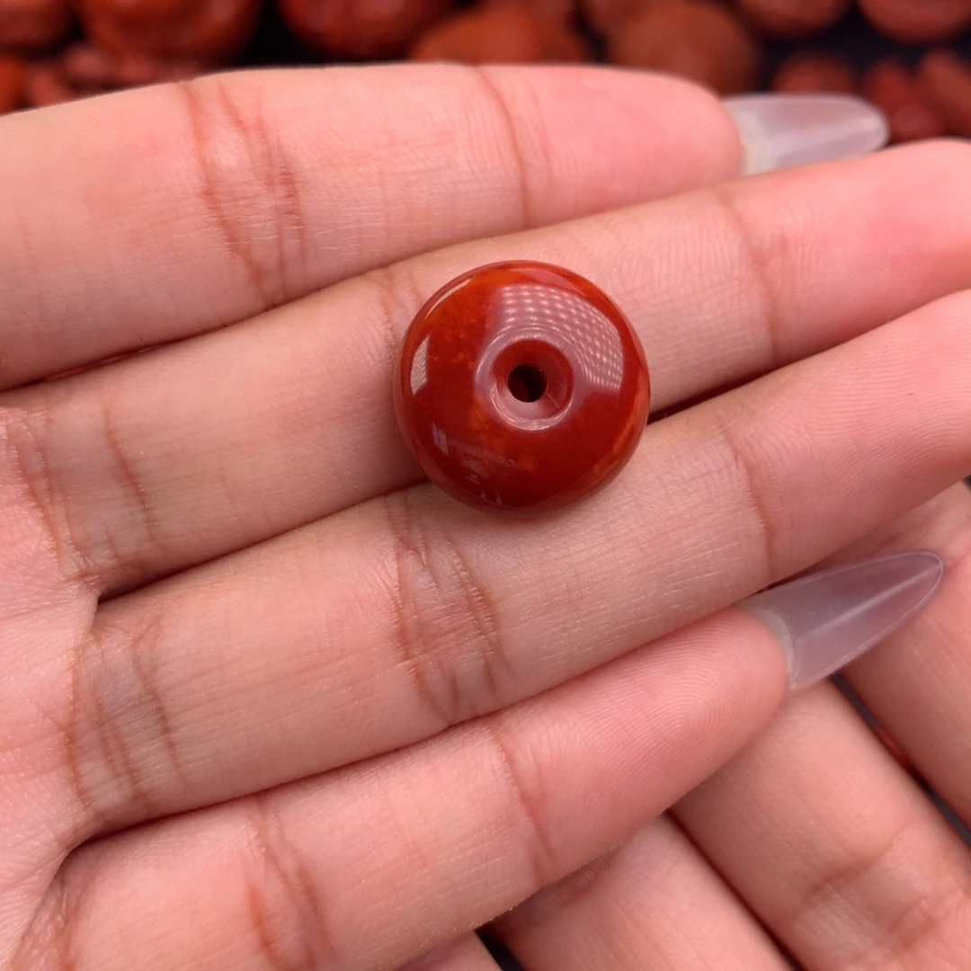 南红玛瑙牛血火焰扣子17+未镶嵌